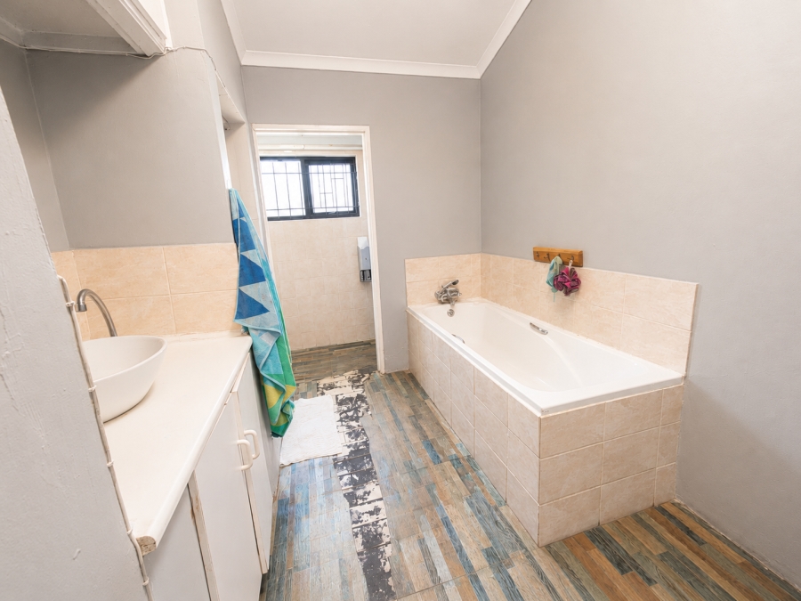 To Let 4 Bedroom Property for Rent in Joostenbergvlakte Western Cape